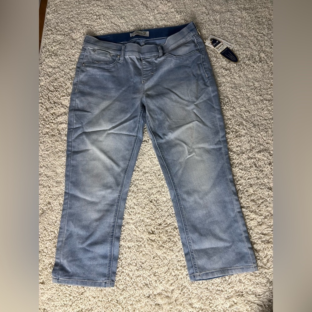 Women’s Size 10 Seven7 Jean Capri’s NWT